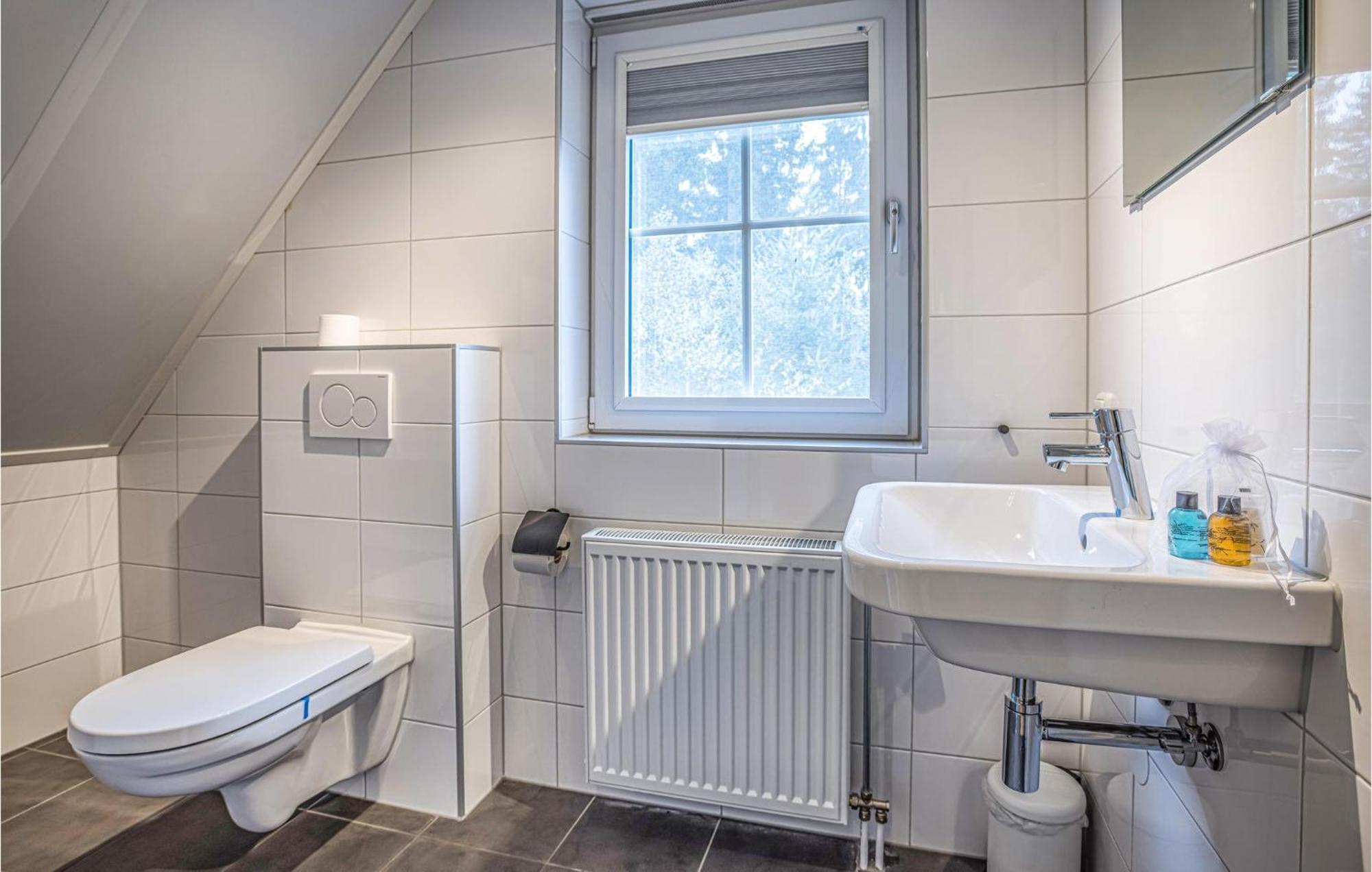 Amazing Home In Rijssen With Wifi Екстериор снимка